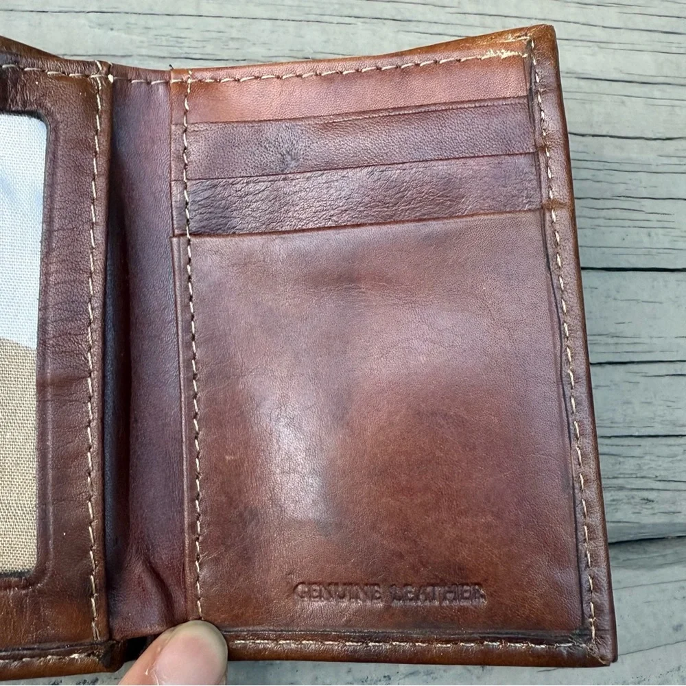 Dockers RFID Security Blocking Trifold Wallet for men in brown